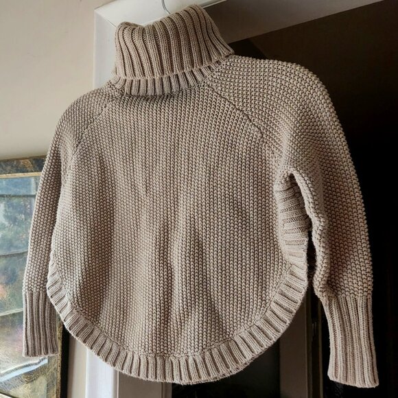 H29  So adorable so soft Gap Kids Cable-knit Turtle-neck sweater poncho Sz S - Picture 3 of 4